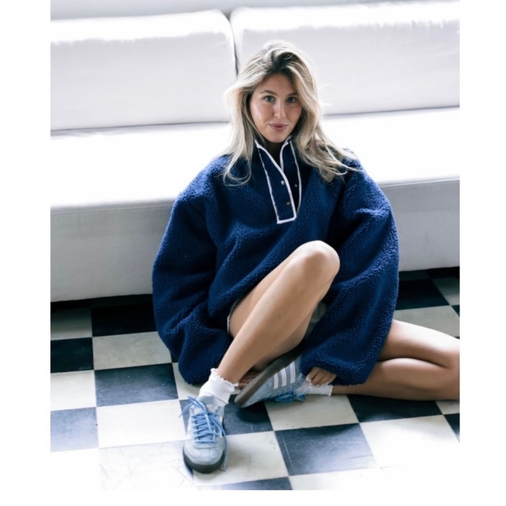 Parke navy blue fleece pullover